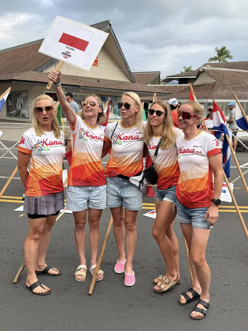 Trinergy athletes with the Polish flag before the Ironman World Championship in Hawaii